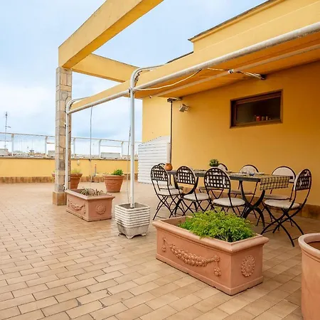 La Terrazza Di Paola San Giovanni * Řím